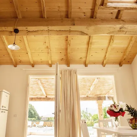 Casa Brigante Luxury With Pool קאפאנורי